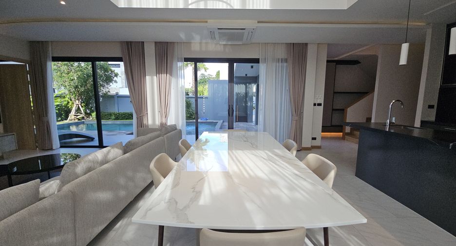 For sale そして for rent 4 ベッドルーム villa in Bang Lamung, Chonburi