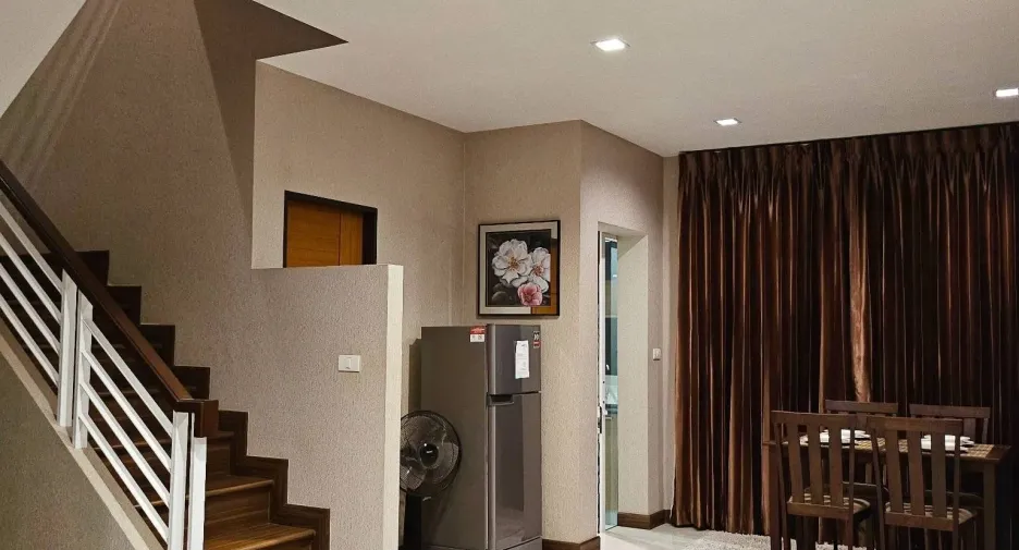 For rent 3 bedrooms house in Saraphi, Chiang Mai