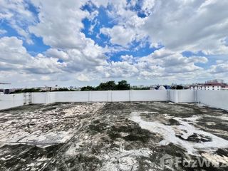 For sale 3 ベッドルーム office in Lat Phrao, Bangkok