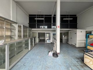 For rent 3 bedrooms retail Space in Mueang Chiang Mai, Chiang Mai