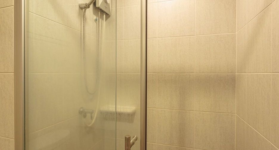 For sale 1 bed condo in Mueang Samut Prakan, Samut Prakan