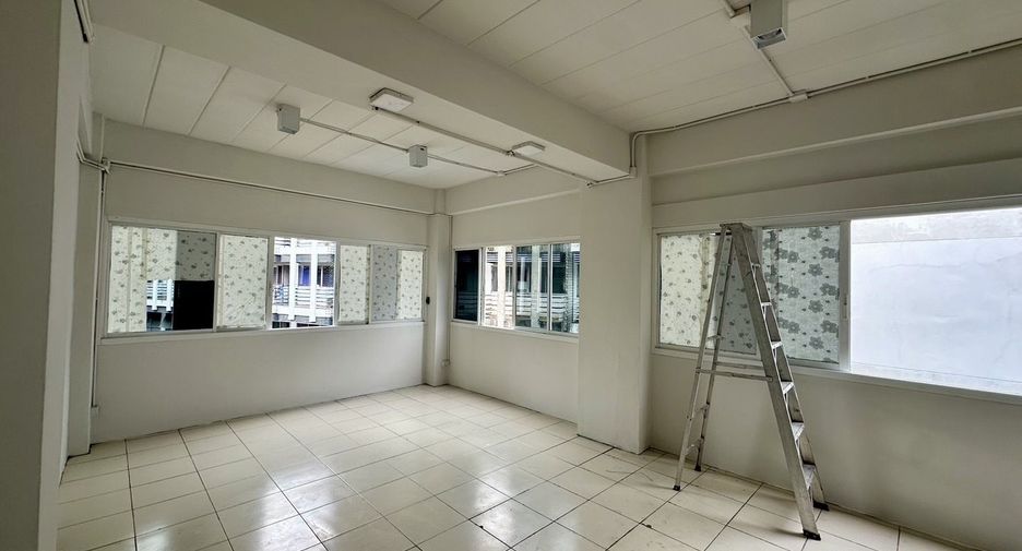 ขาย และ ให้เช่า 6 ห้องนอน ทาวน์เฮ้าส์ ใน บางเขน, กรุงเทพฯ