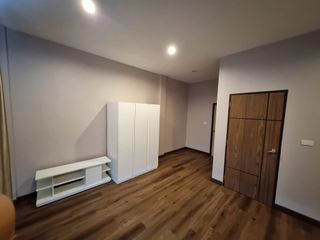 For sale and for rent 3 bedrooms townhouse in Phra Khanong, Bangkok