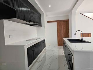 Casa en alquiler de 4 habitaciones en Mae Rim, Chiang Mai