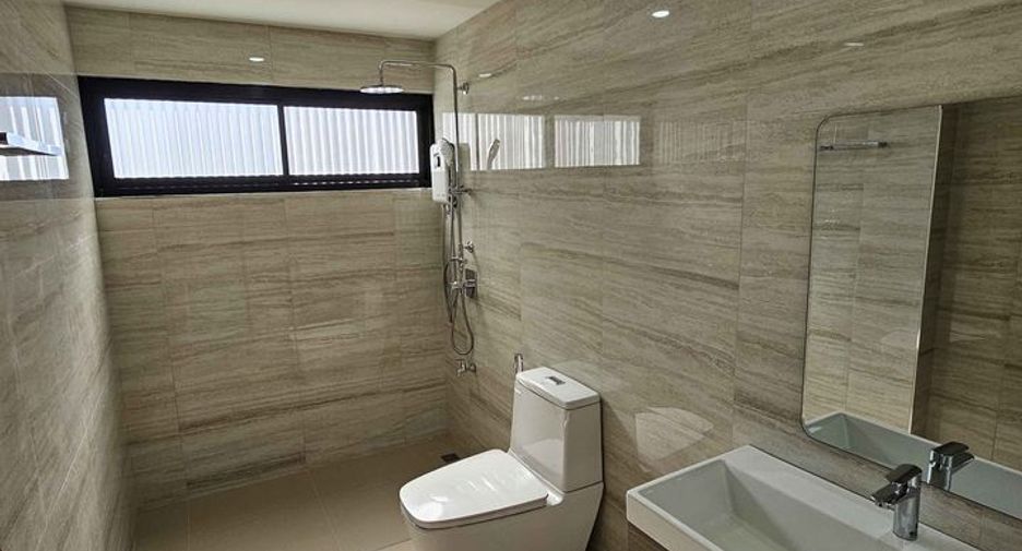 For rent 4 bedrooms house in Mae Rim, Chiang Mai