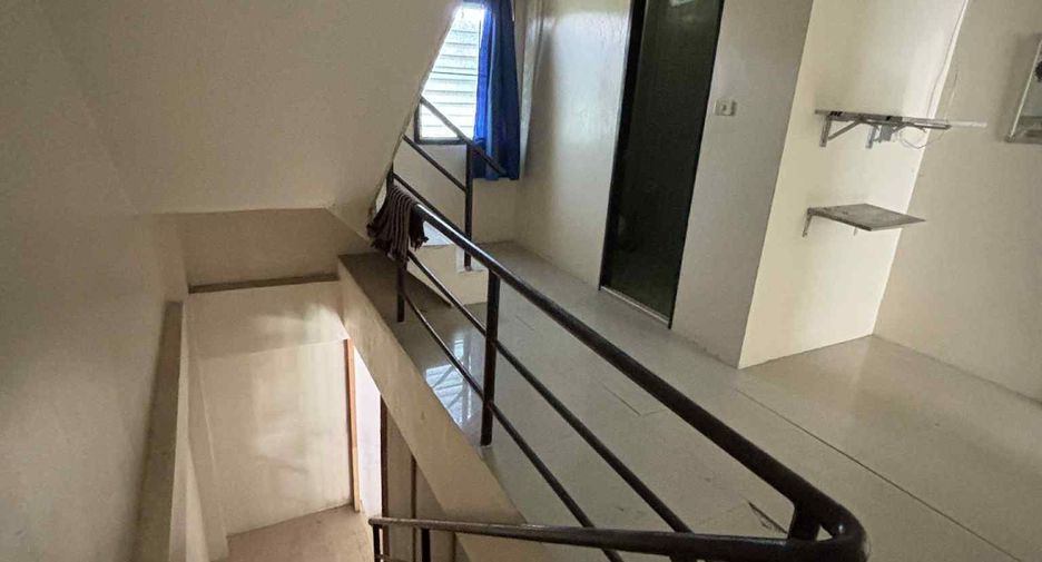 For rent 3 bedrooms retail Space in Bang Lamung, Chonburi