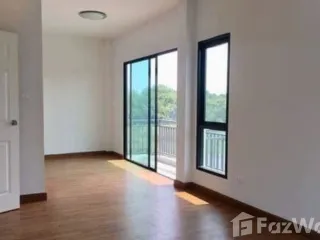 出售 4 卧室 独立屋 在 Khlong Sam Wa, 曼谷