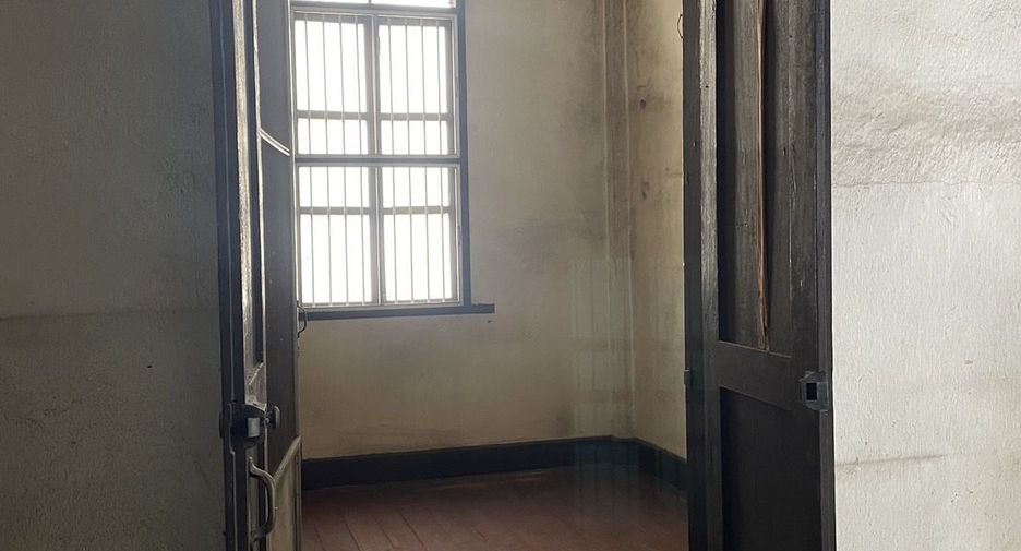 For sale and for rent 4 bedrooms retail Space in Mueang Chiang Mai, Chiang Mai