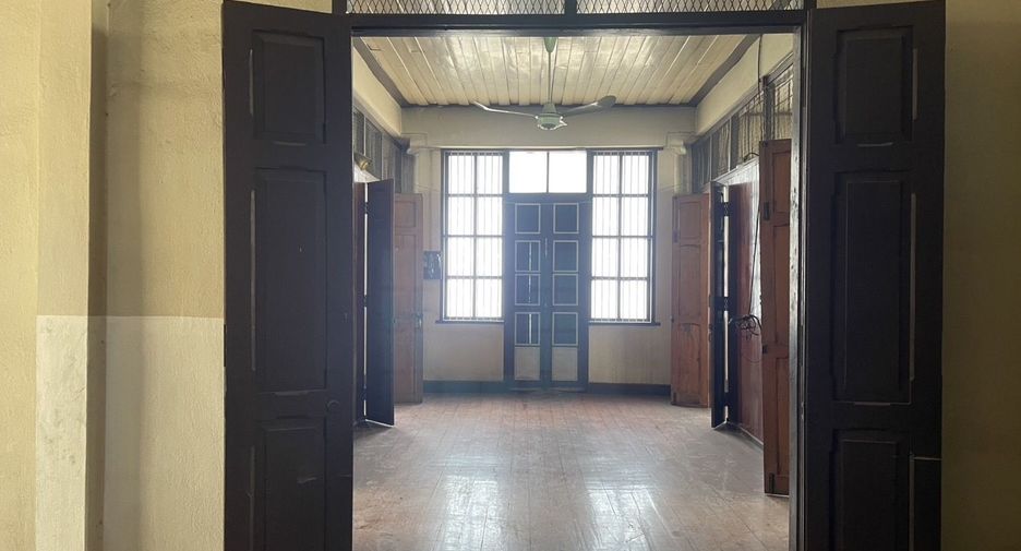 For sale and for rent 4 bedrooms retail Space in Mueang Chiang Mai, Chiang Mai