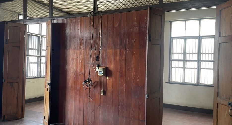 For sale and for rent 4 bedrooms retail Space in Mueang Chiang Mai, Chiang Mai