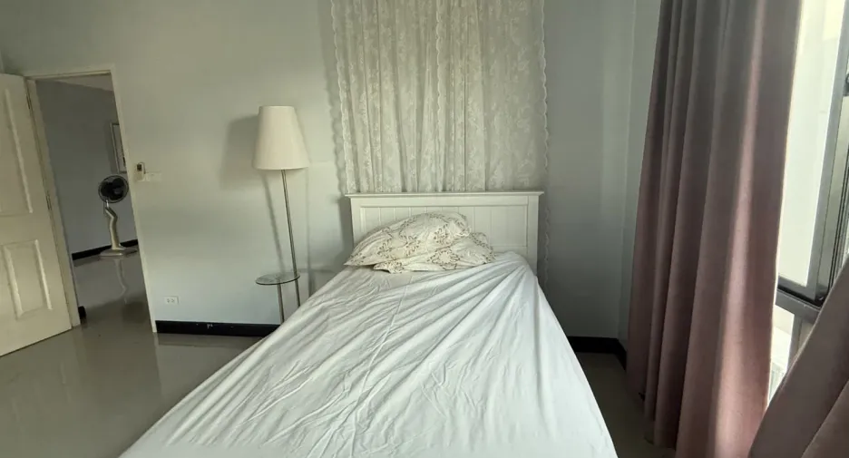 Casa adosada en alquiler de 3 habitaciones en Cha Am, Phetchaburi