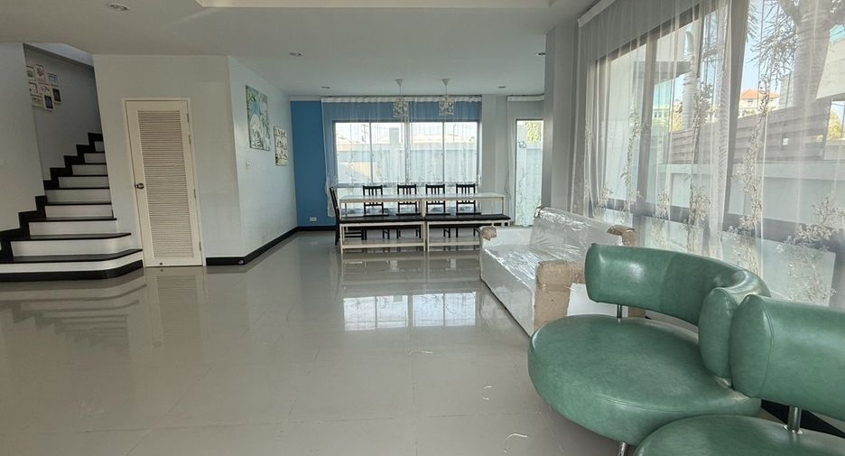 Casa adosada en alquiler de 3 habitaciones en Cha Am, Phetchaburi