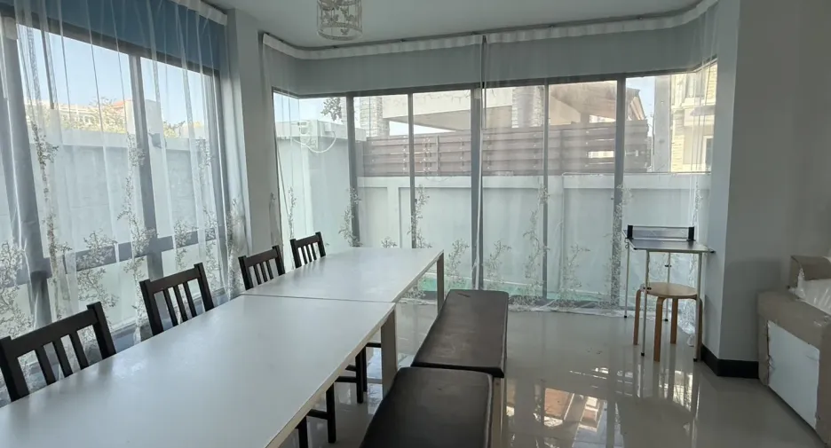 Casa adosada en alquiler de 3 habitaciones en Cha Am, Phetchaburi