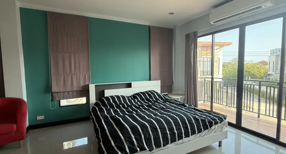Casa adosada en alquiler de 3 habitaciones en Cha Am, Phetchaburi