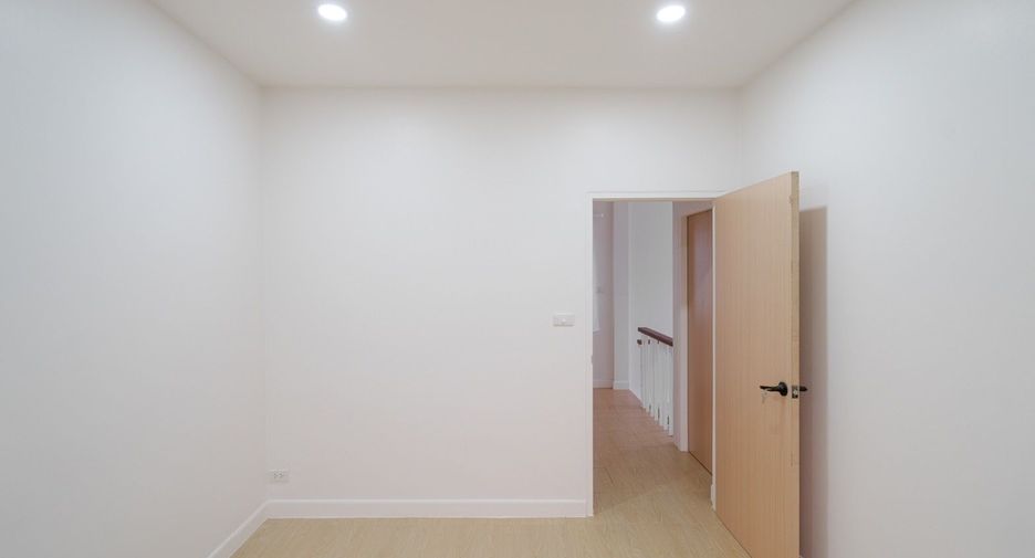 For sale 2 bedrooms house in Mueang Chiang Mai, Chiang Mai