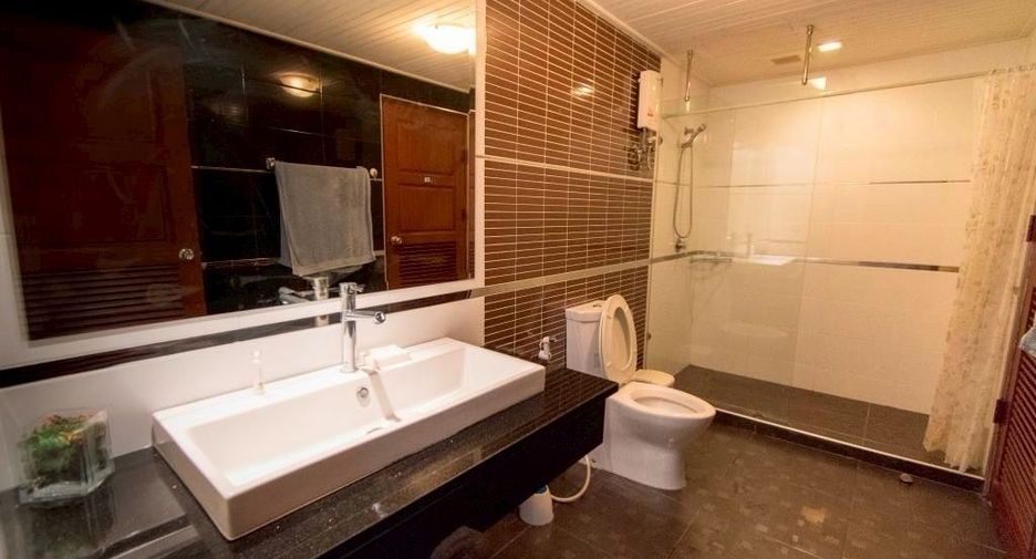 Condo en alquiler de 3 habitaciones en Bang Lamung, Chonburi