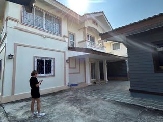 Casa en venta de 4 habitaciones en Doi Saket, Chiang Mai