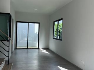出售 2 卧室 联排别墅 在 Bang Phli, Samut Prakan