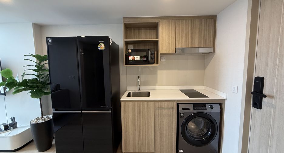For sale 2 bedrooms condo in Khlong Toei, Bangkok