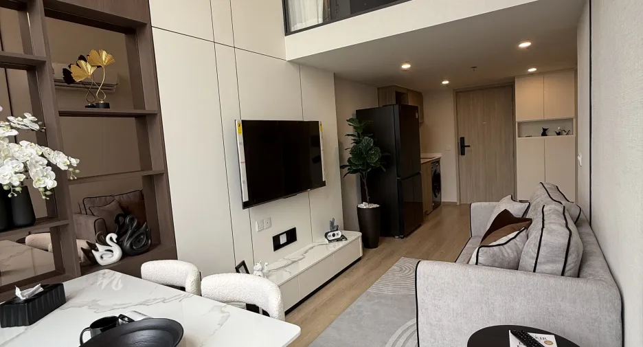For sale 2 bedrooms condo in Khlong Toei, Bangkok