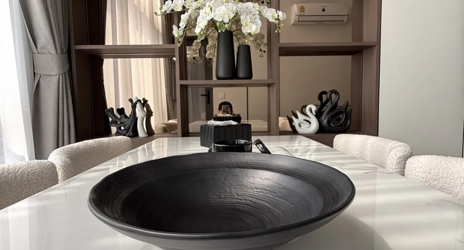 For sale 2 bedrooms condo in Khlong Toei, Bangkok