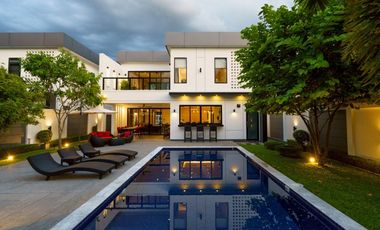 For sale 4 bedrooms house in Mueang Chiang Mai, Chiang Mai