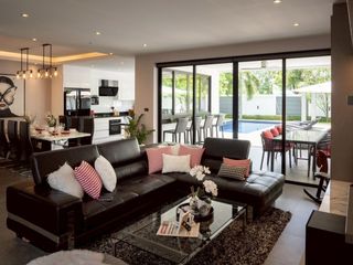 出售 4 卧室 独立屋 在 Mueang Chiang Mai, Chiang Mai