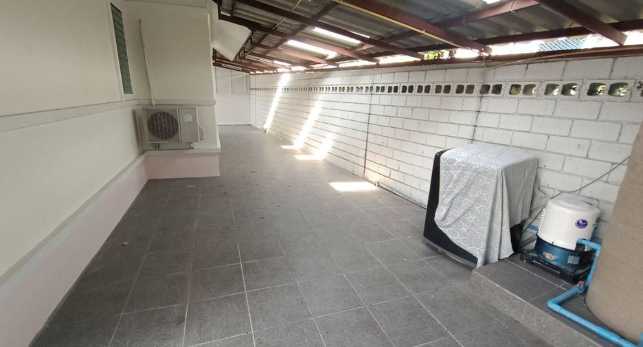 For sale 2 bedrooms house in Mueang Chiang Mai, Chiang Mai