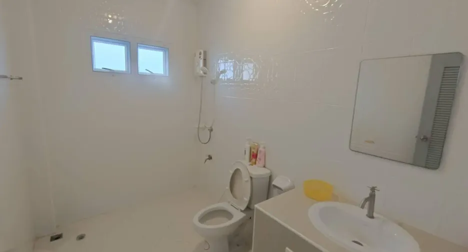 For sale 2 bedrooms house in Mueang Chiang Mai, Chiang Mai