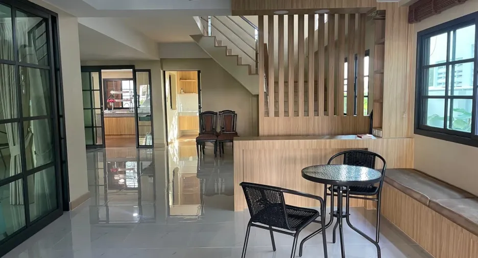 For rent 3 bedrooms house in Mueang Chiang Mai, Chiang Mai