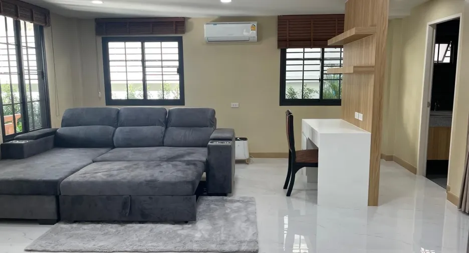 For rent 3 bedrooms house in Mueang Chiang Mai, Chiang Mai