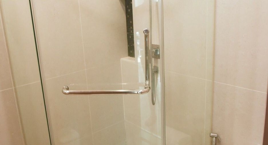 Condo en venta y en alquiler de 2 habitaciones en Sathon, Bangkok