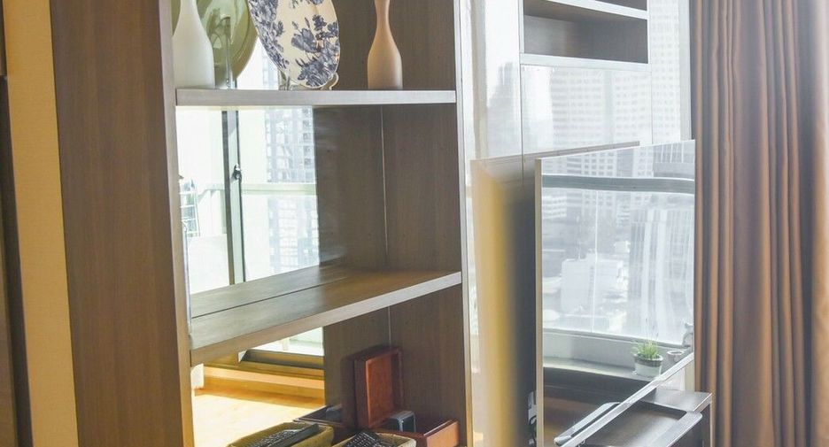 Condo en venta y en alquiler de 2 habitaciones en Sathon, Bangkok