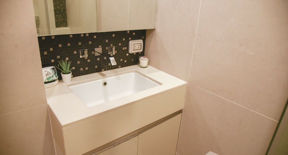 Condo en venta y en alquiler de 2 habitaciones en Sathon, Bangkok