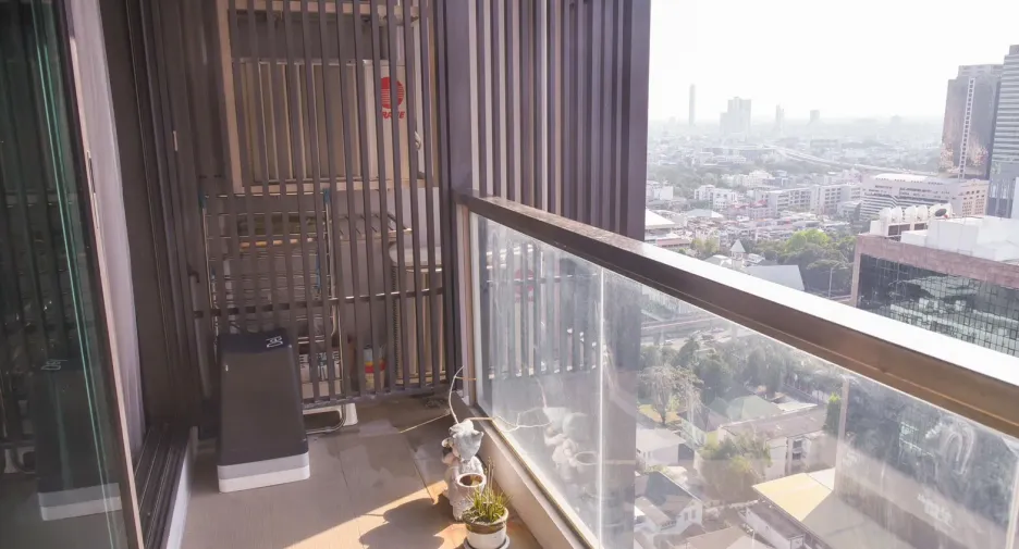Condo en venta y en alquiler de 2 habitaciones en Sathon, Bangkok