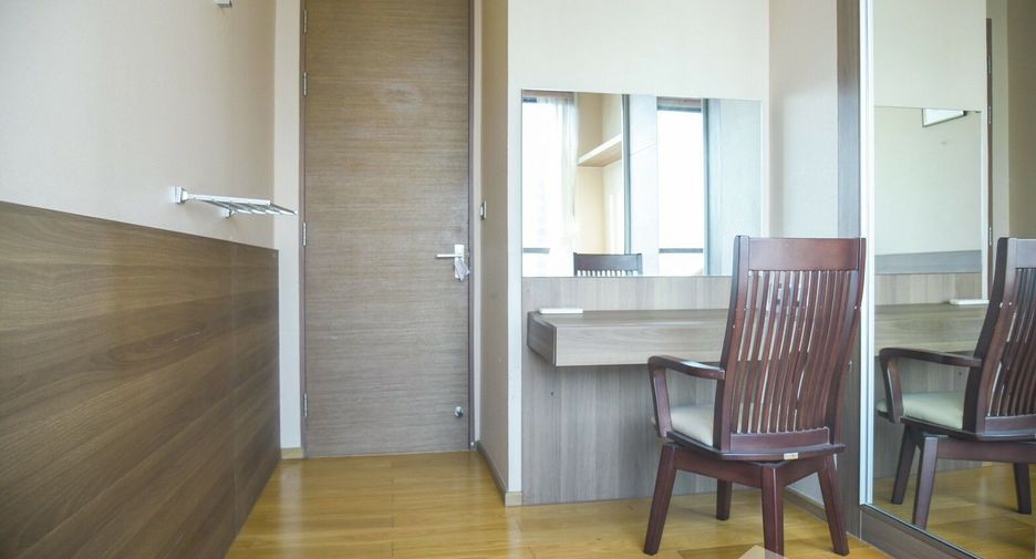 Condo en venta y en alquiler de 2 habitaciones en Sathon, Bangkok
