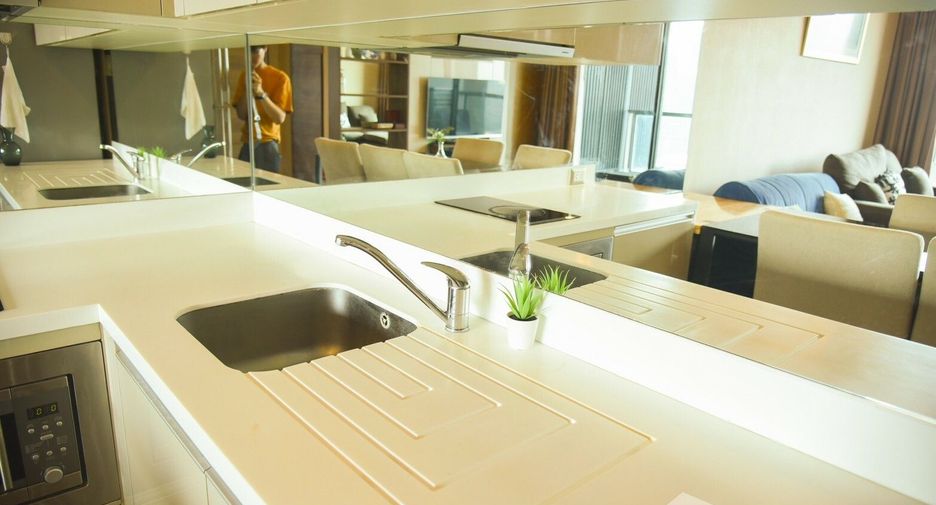 Condo en venta y en alquiler de 2 habitaciones en Sathon, Bangkok