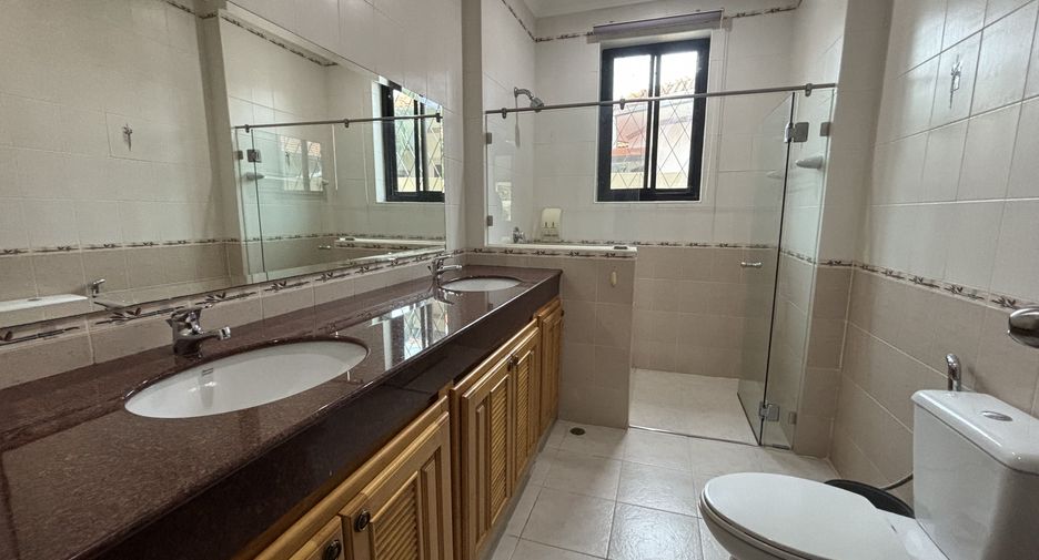 For rent 3 bedrooms villa in Hua Hin, Prachuap Khiri Khan