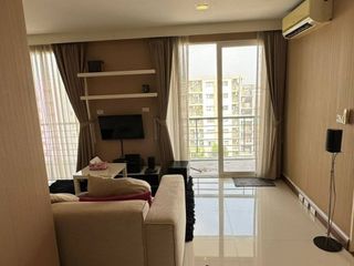 For sale そして for rent 2 ベッドルーム condo in Lat Krabang, Bangkok