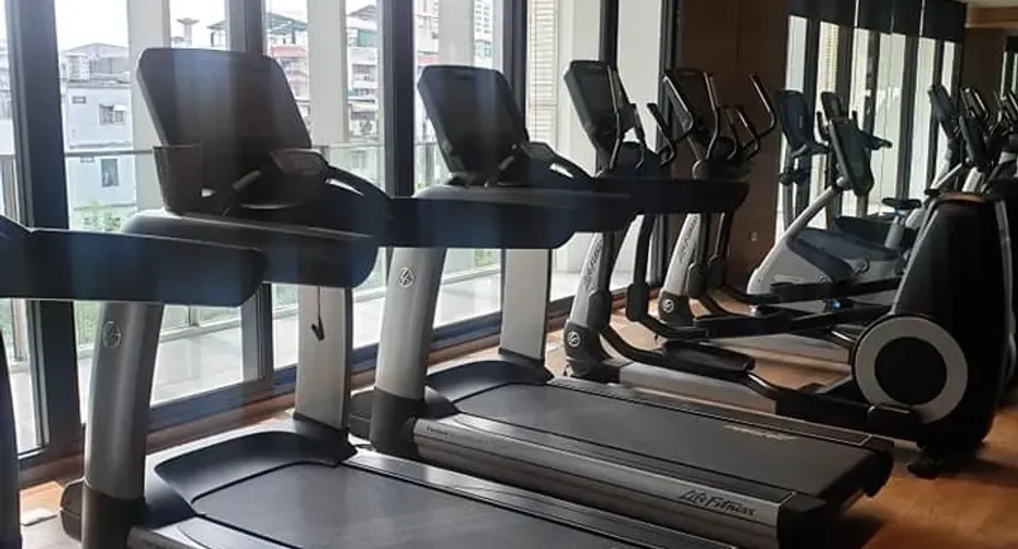 For sale studio condo in Khlong Toei, Bangkok