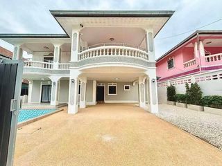 For sale 5 bedrooms house in Bang Lamung, Chonburi