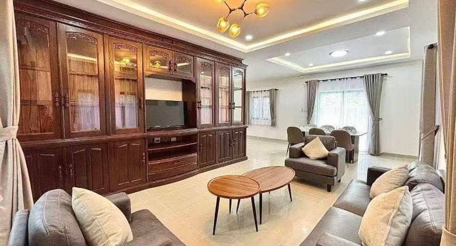 Haus zum Kauf mit 5 Zimmer in Bang Lamung, Chonburi