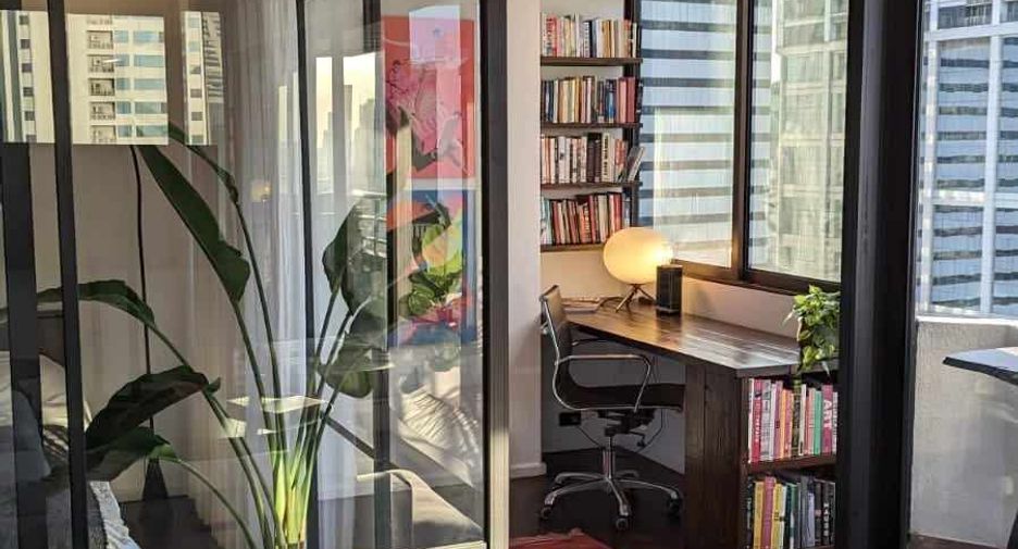 For sale 2 bedrooms condo in Khlong Toei, Bangkok
