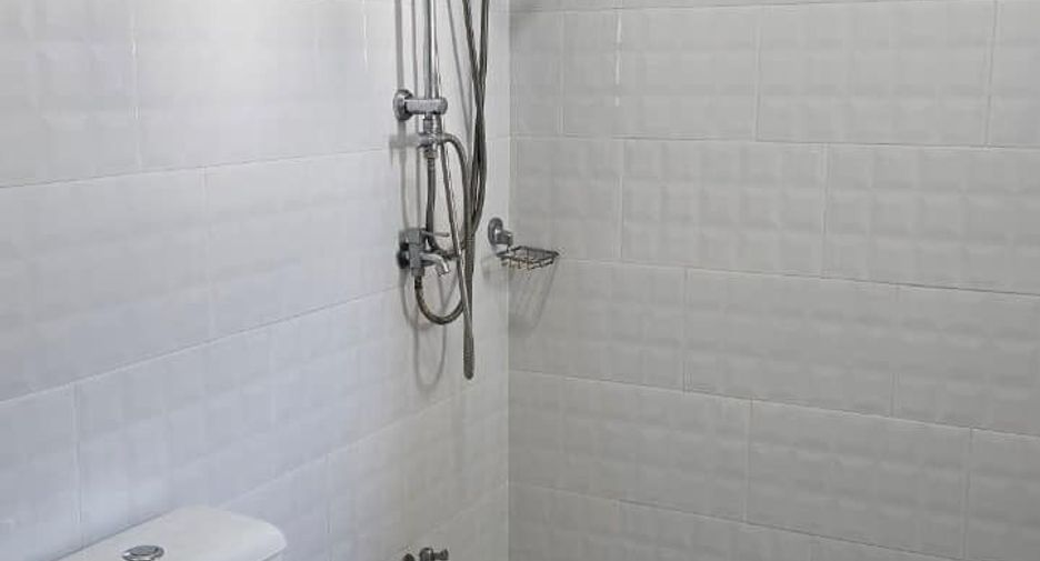 出租 4 卧室 联排别墅 在 San Sai, Chiang Mai