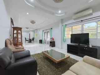 For rent 5 bedrooms house in San Sai, Chiang Mai