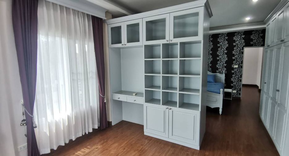 Casa en alquiler de 6 habitaciones en San Sai, Chiang Mai
