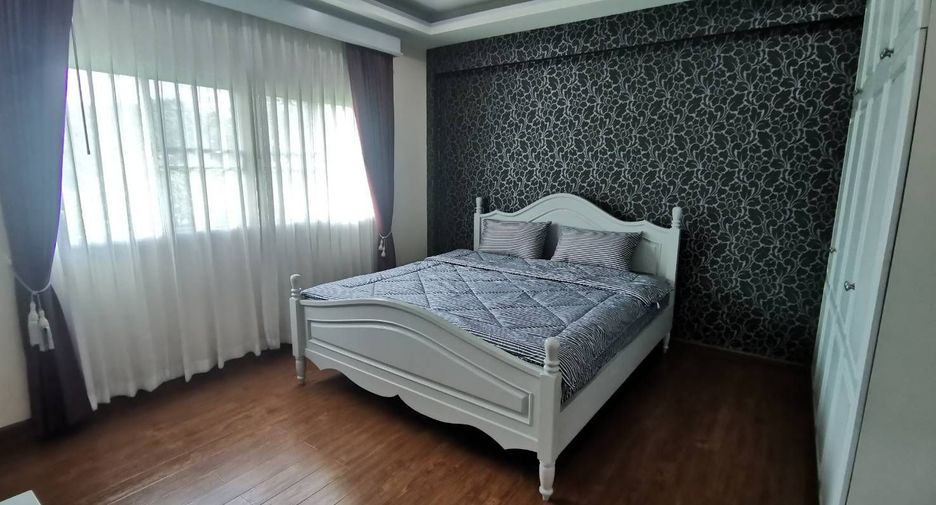 Casa en alquiler de 6 habitaciones en San Sai, Chiang Mai