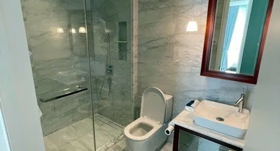 For sale 2 bedrooms condo in Watthana, Bangkok