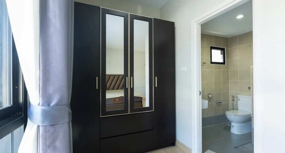 For sale 4 bedrooms house in Saraphi, Chiang Mai