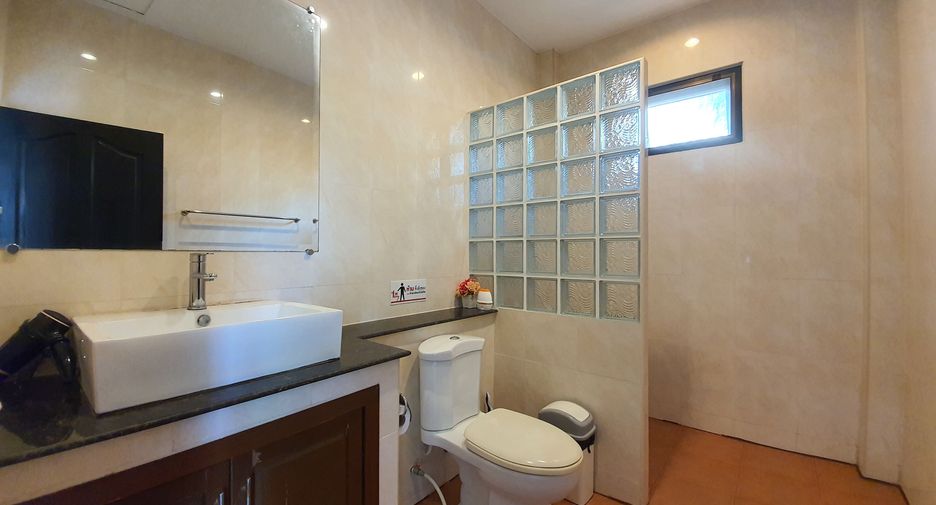 À vendre et à louer 4 chambres villa à Hua Hin, Prachuap Khiri Khan